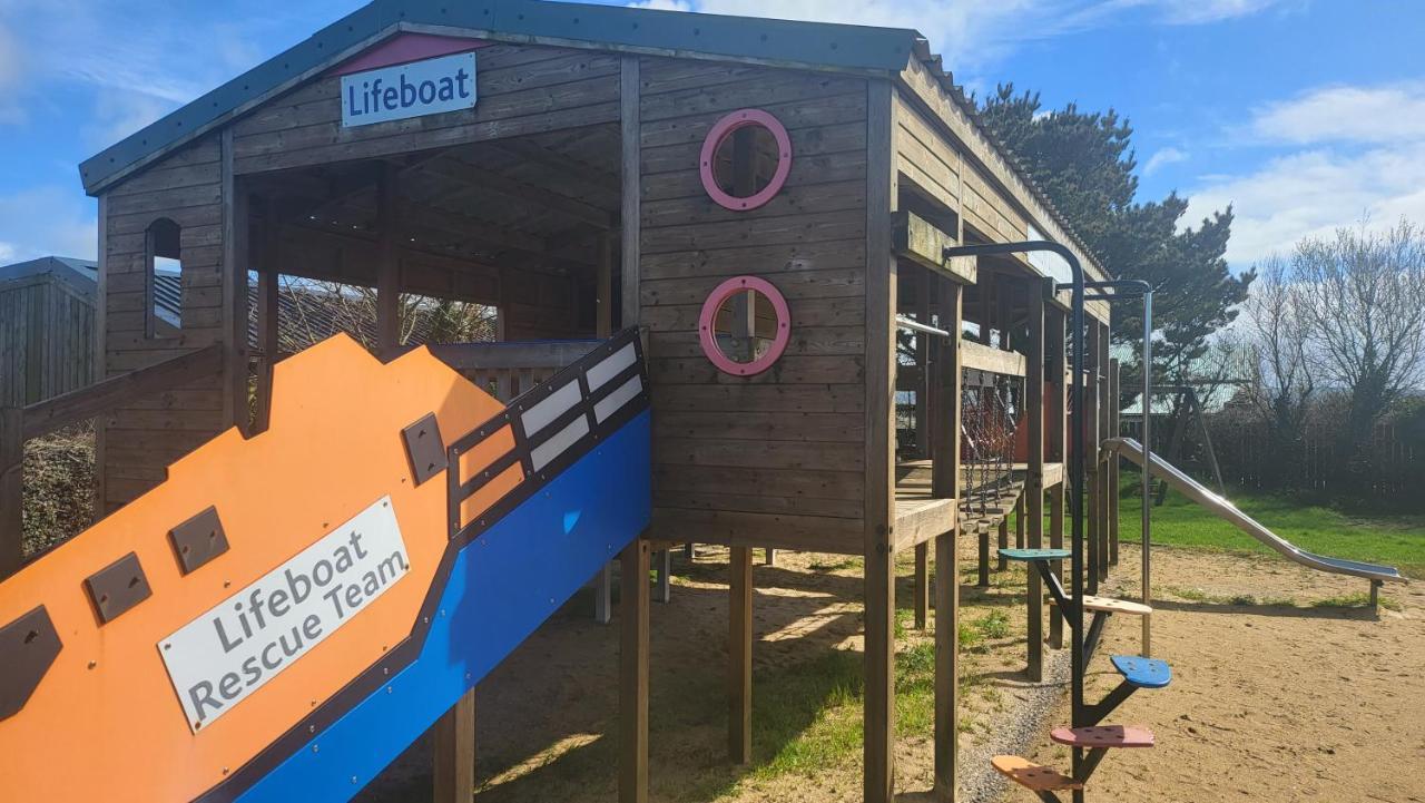 Honeycomb Lodge - Holiday Home 5 Min From Padstow Εξωτερικό φωτογραφία