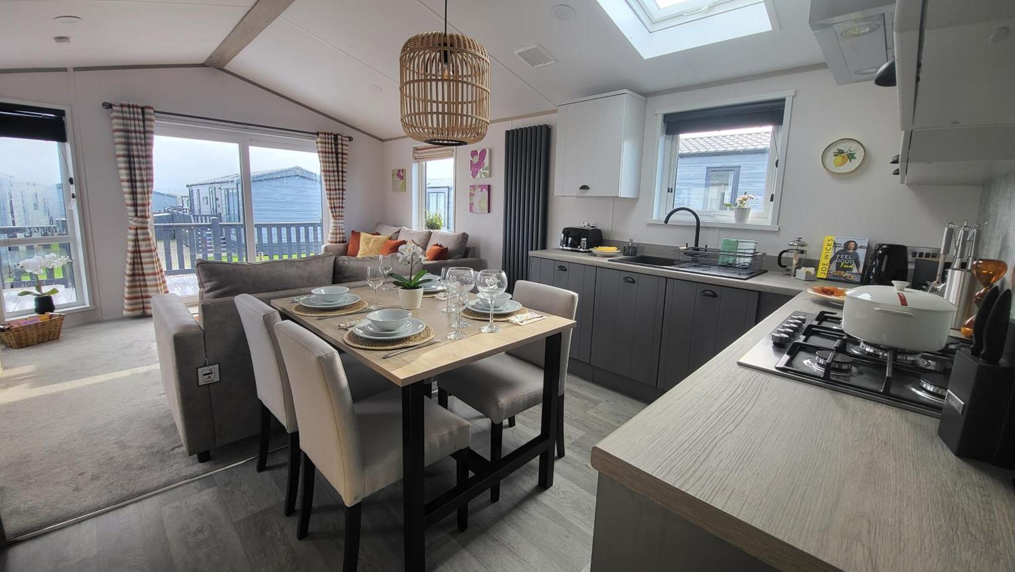 Honeycomb Lodge - Holiday Home 5 Min From Padstow Εξωτερικό φωτογραφία